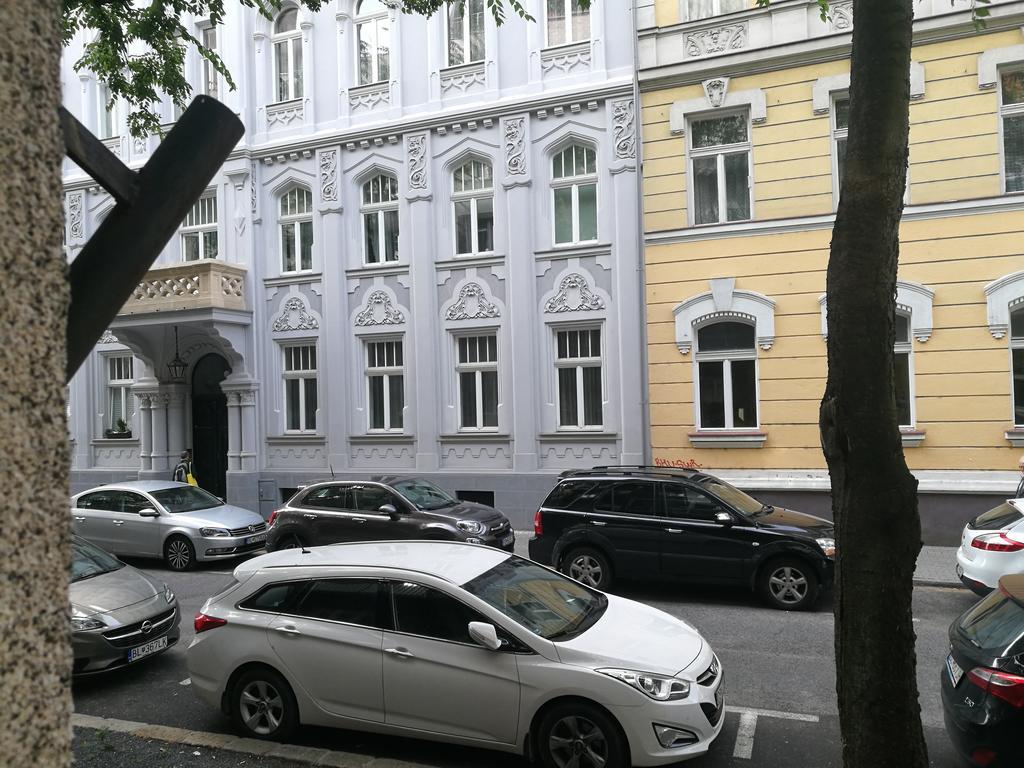 Coronation Apartment Bratislava Exterior foto